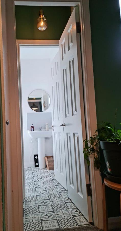 Elegant 1-Bedroom Apartment In Camden Town Londres Exterior foto